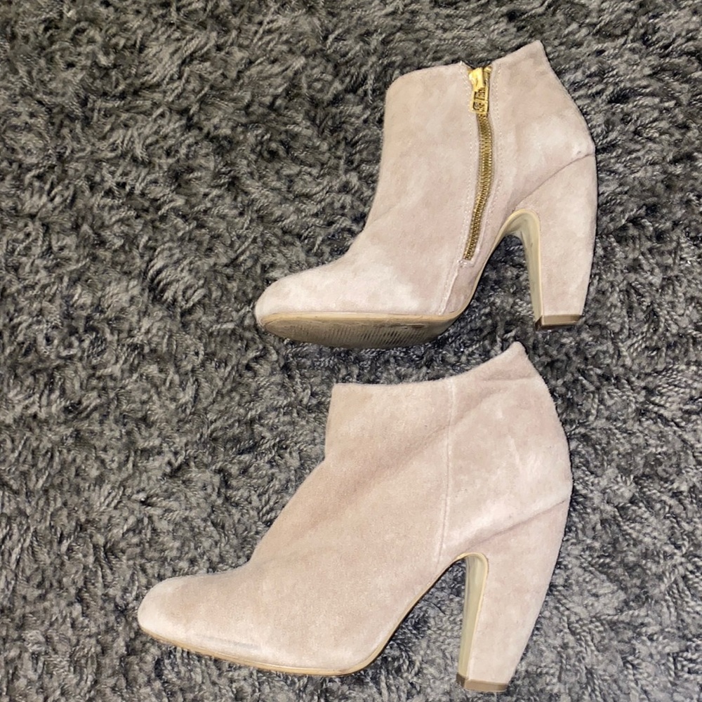 Steve Madden Panelope Bootie Taupe Suede Beige Size 7.5